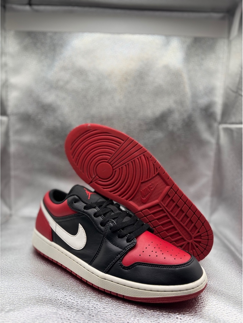 Air Jordan 1 low alternate bred toe